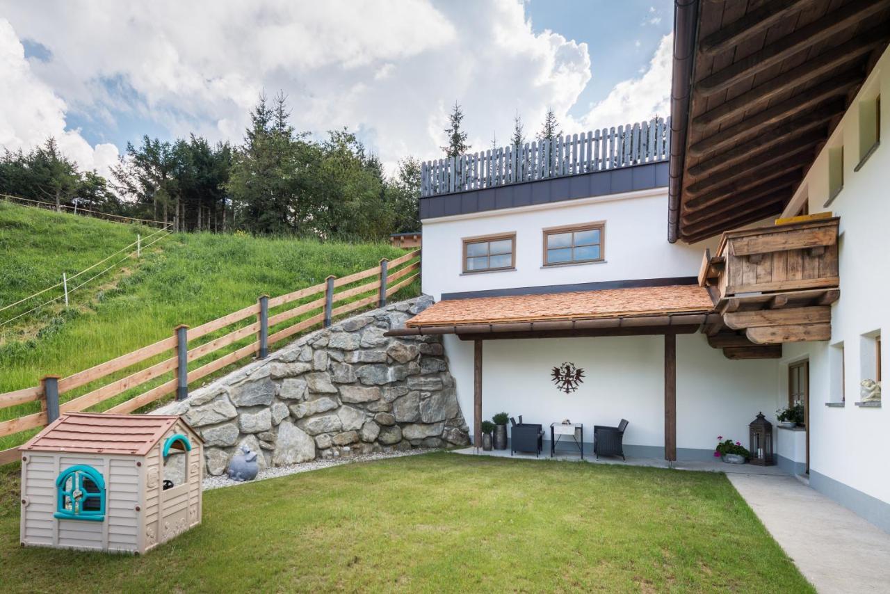 Ninas Residenzerl Apartamento Kolsassberg Exterior foto